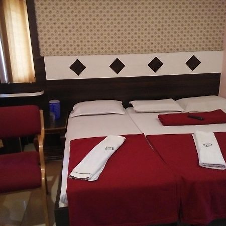 Hotel Sangeeth Lodging Мисор Екстериор снимка