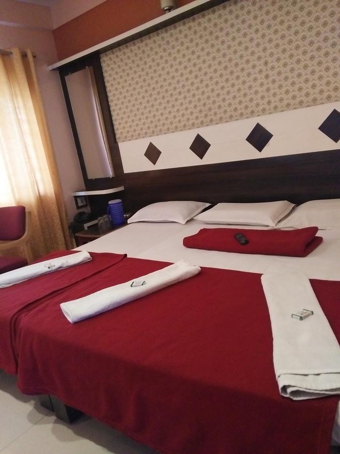 Hotel Sangeeth Lodging Мисор Екстериор снимка