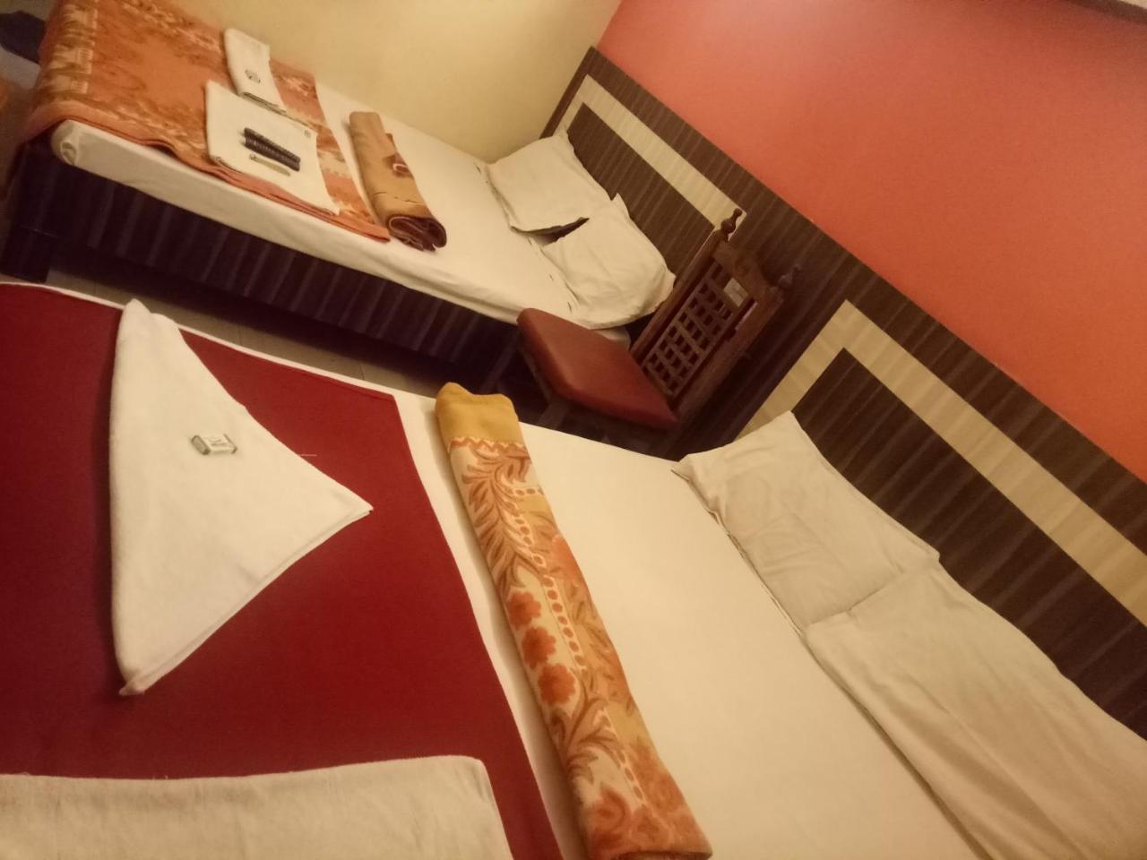 Hotel Sangeeth Lodging Мисор Екстериор снимка