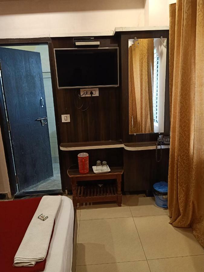 Hotel Sangeeth Lodging Мисор Екстериор снимка